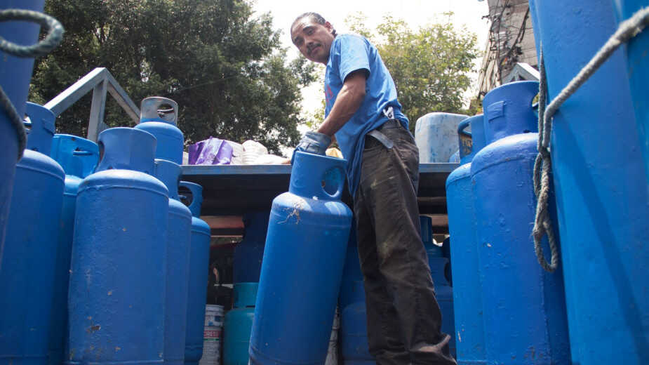 AMLO fija plazo de tres meses para comenzar venta de cilindros de Gas Bienestar