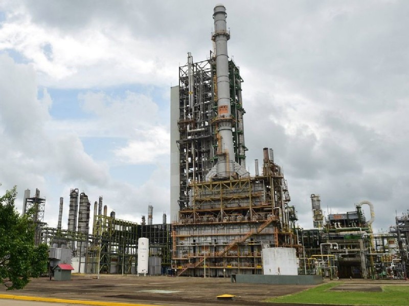 Canadá se suma a EU y pide consultas a México por política energética