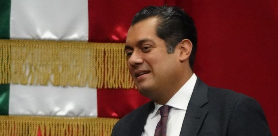 Diputados de la 4T, en el AIFA; «fachos, es el mejor aeropuerto», dice Sergio Gutiérrez