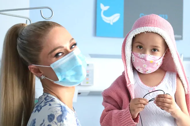 Paris Hilton se olvida del glamour en México: ¿qué hizo en su breve paso por Guadalajara?