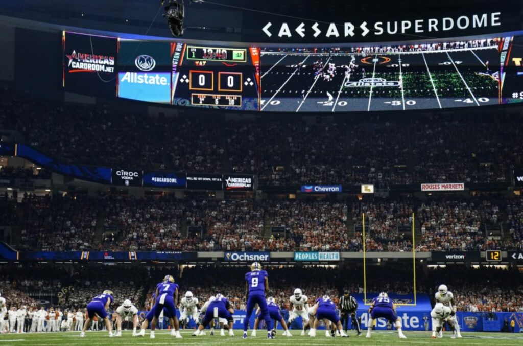 ESPN se disculpa por mostrar video de una mujer mostrando sus senos durante el Sugar Bowl