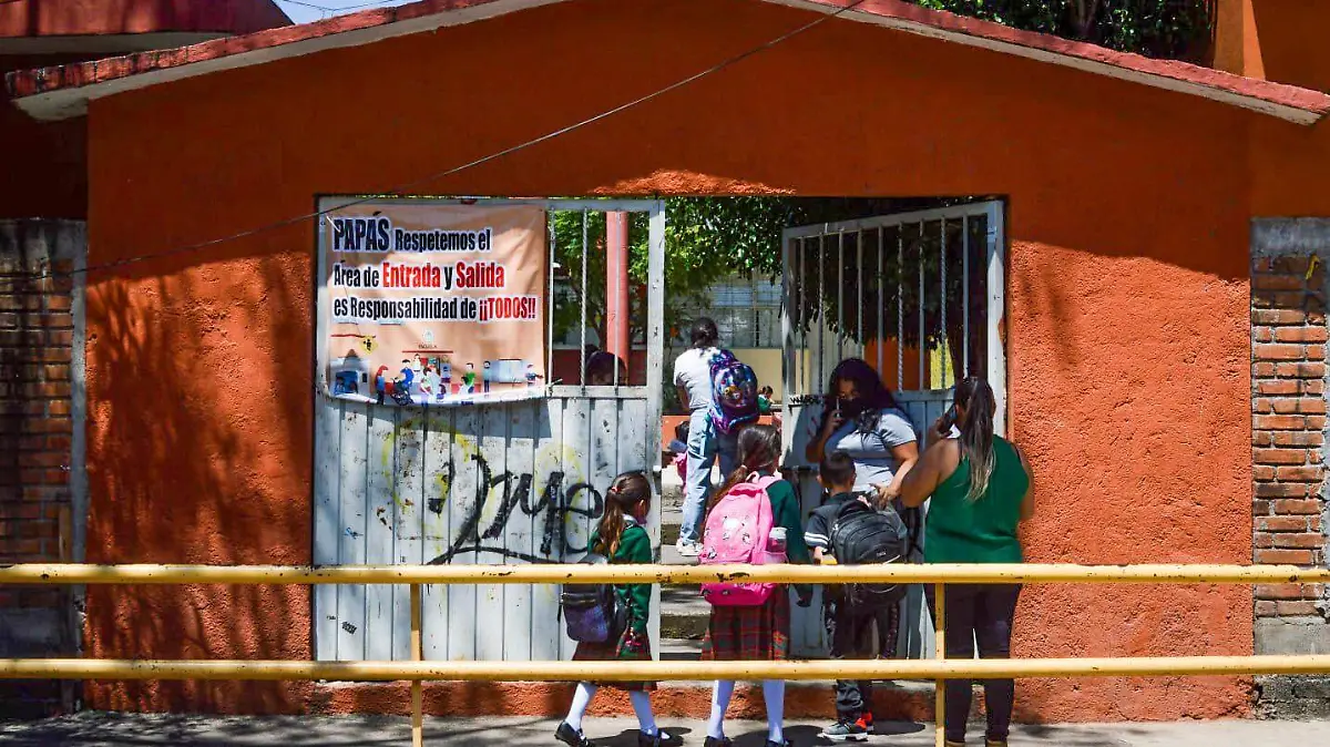 Regresarán a clases más de un millón 200 mil estudiantes en Michoacán en septiembre