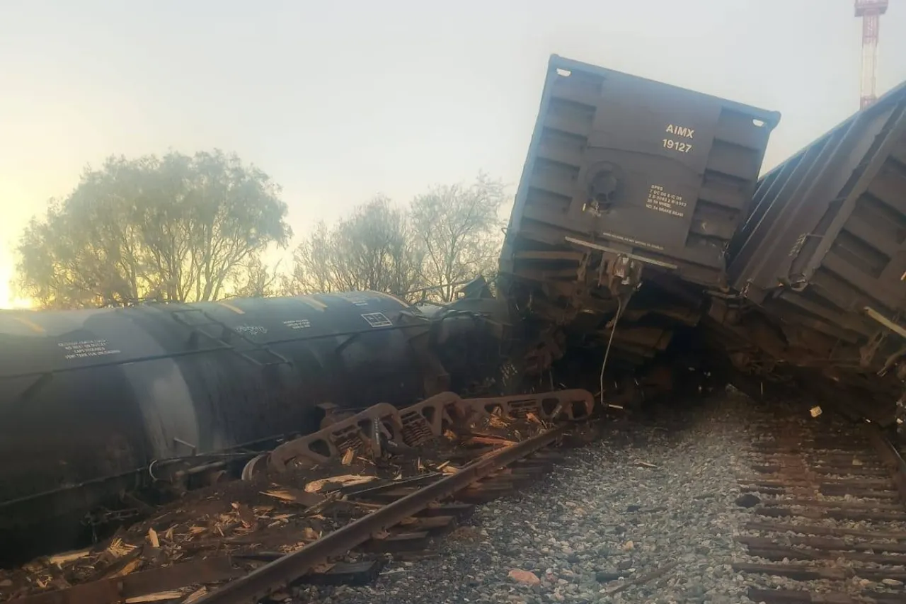 Se descarrila tren en Agua Zarca, Sonora